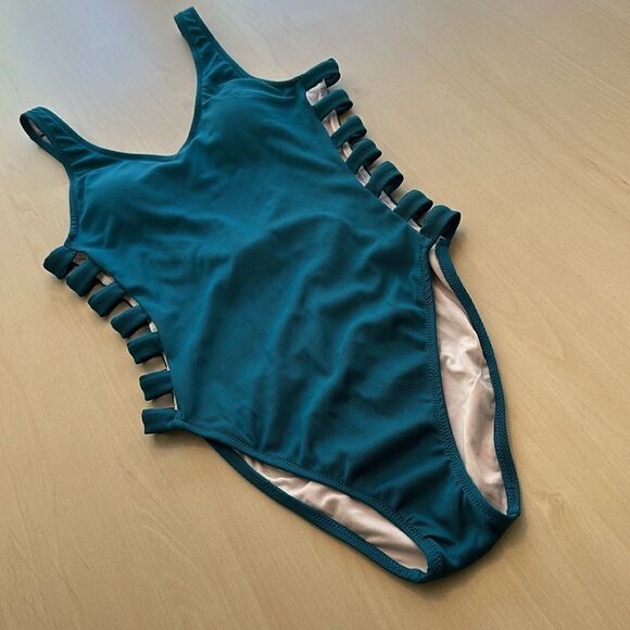 Shade & Shore• small • swimsuit • turquoise blue • like new •10 •1690 - Picture 3 of 11